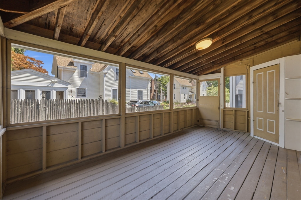 16 Collins St Property Photo 23
