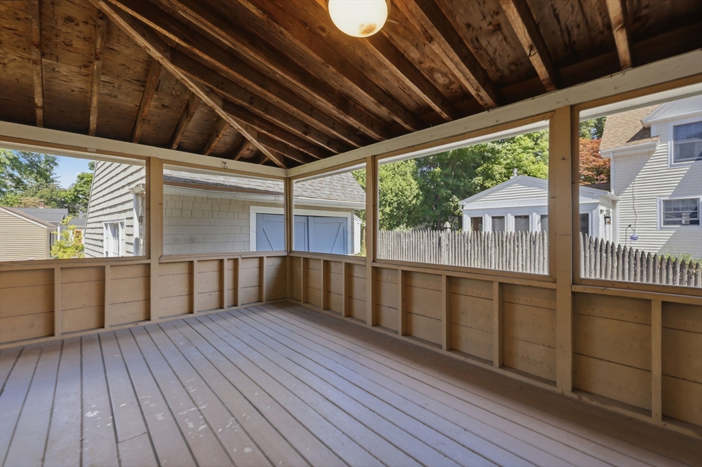 16 Collins St Property Photo 24