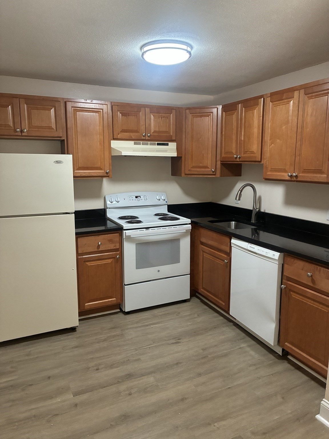 380 Great Road # B204 Property Photo 2