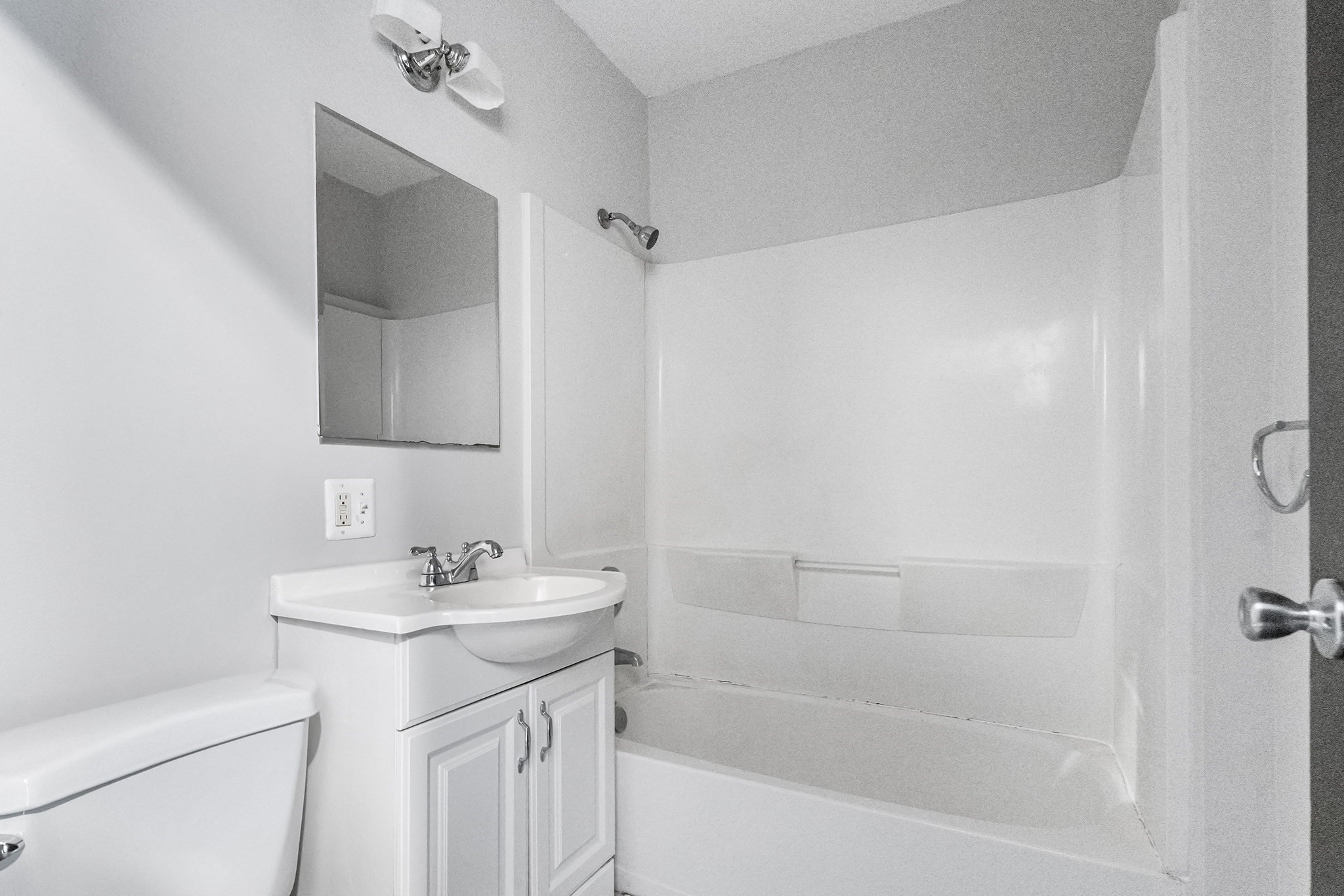 46 Adams St # D6 Property Photo 11