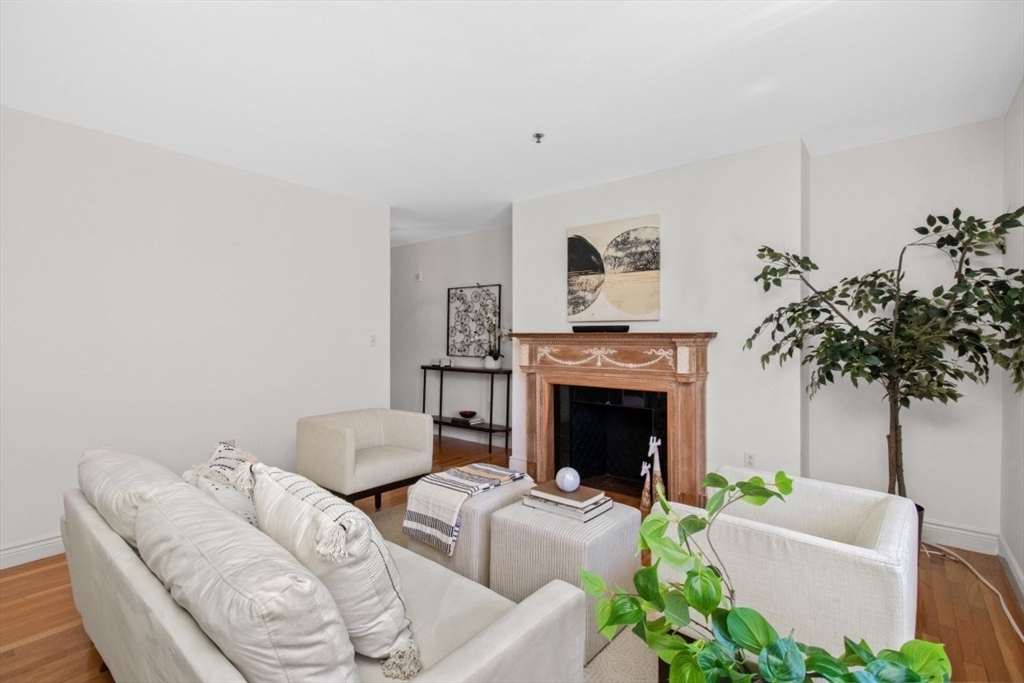 10 Charlesgate East # 302 Property Photo 6