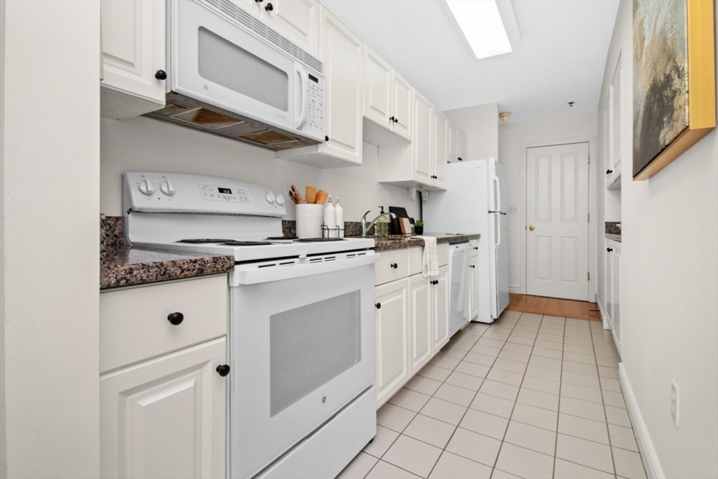 10 Charlesgate East # 302 Property Photo 15