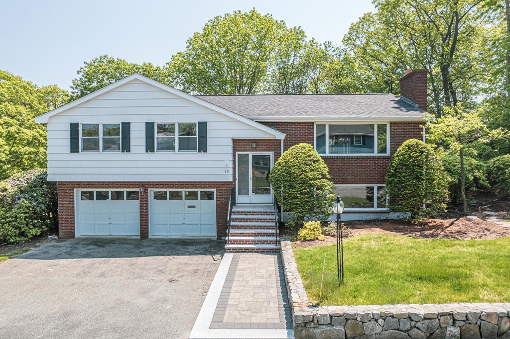 20 Fieldstone Dr Property Photo 1