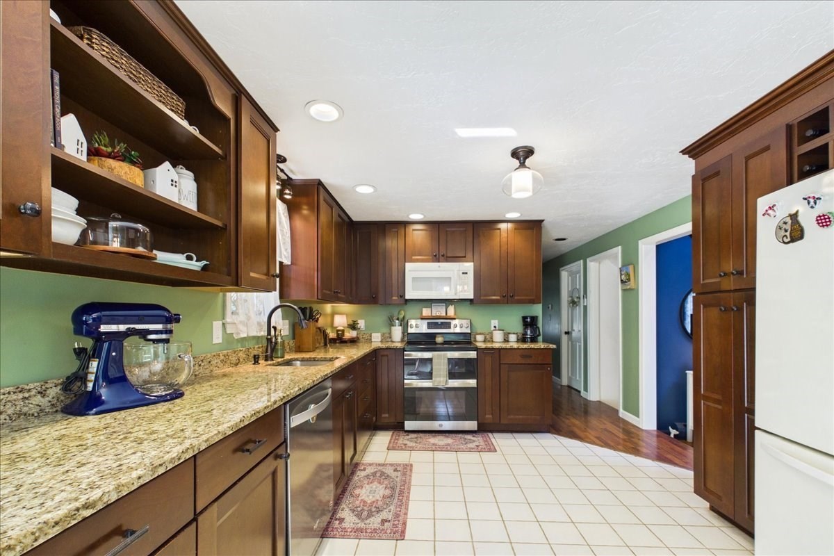34 Skylark Ave Property Photo 13