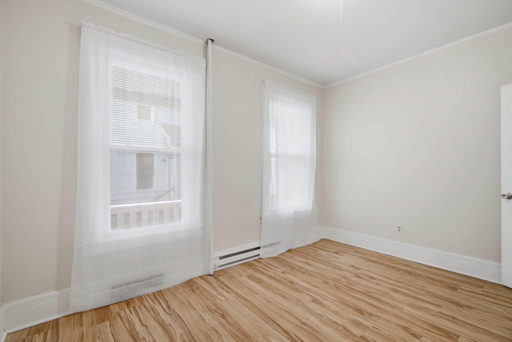 26 Hebron St Property Photo 10