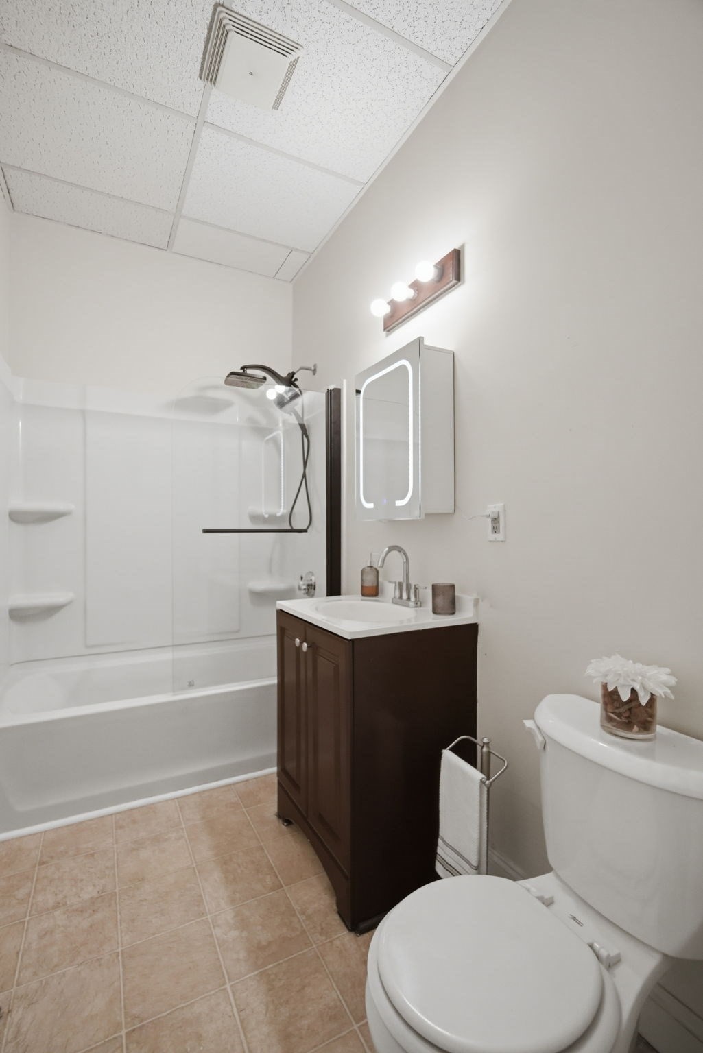 26 Hebron St Property Photo 14