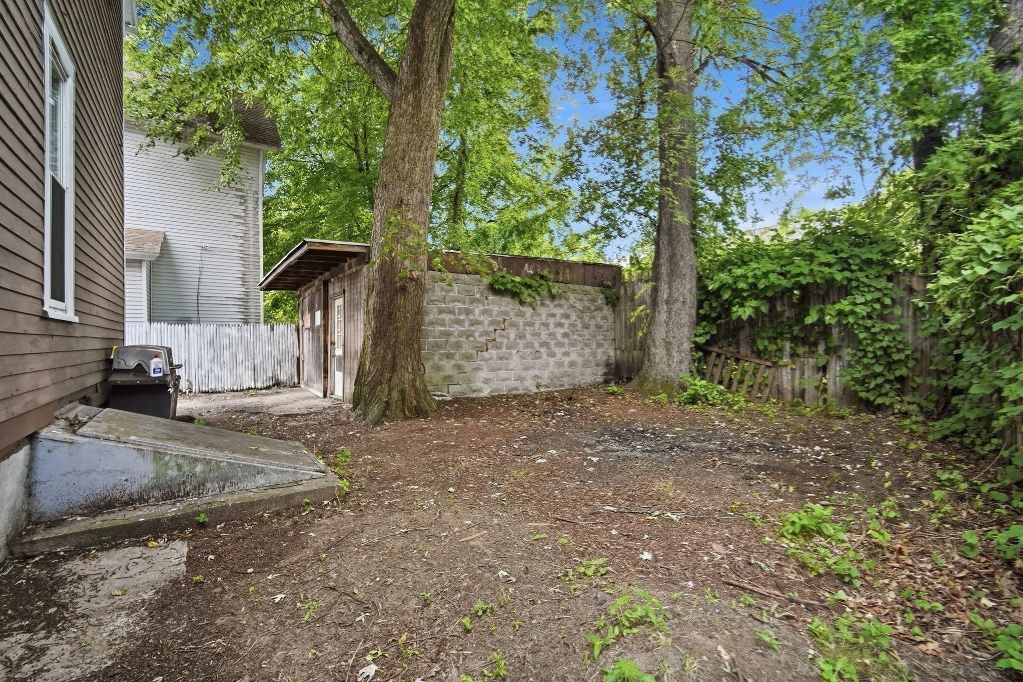 26 Hebron St Property Photo 25