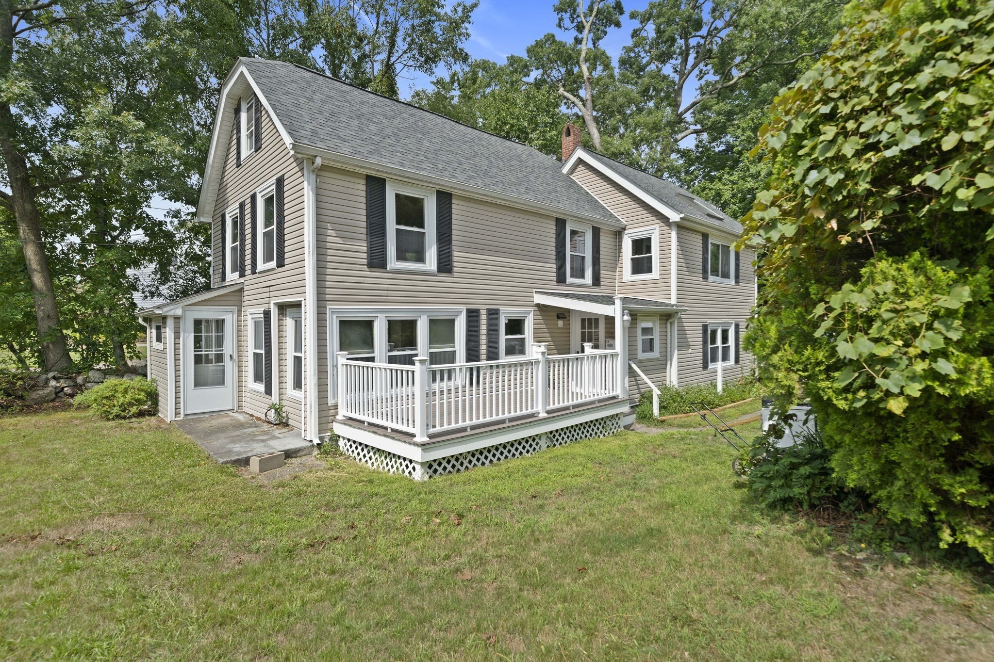 91 Lafayette Street Property Photo 1