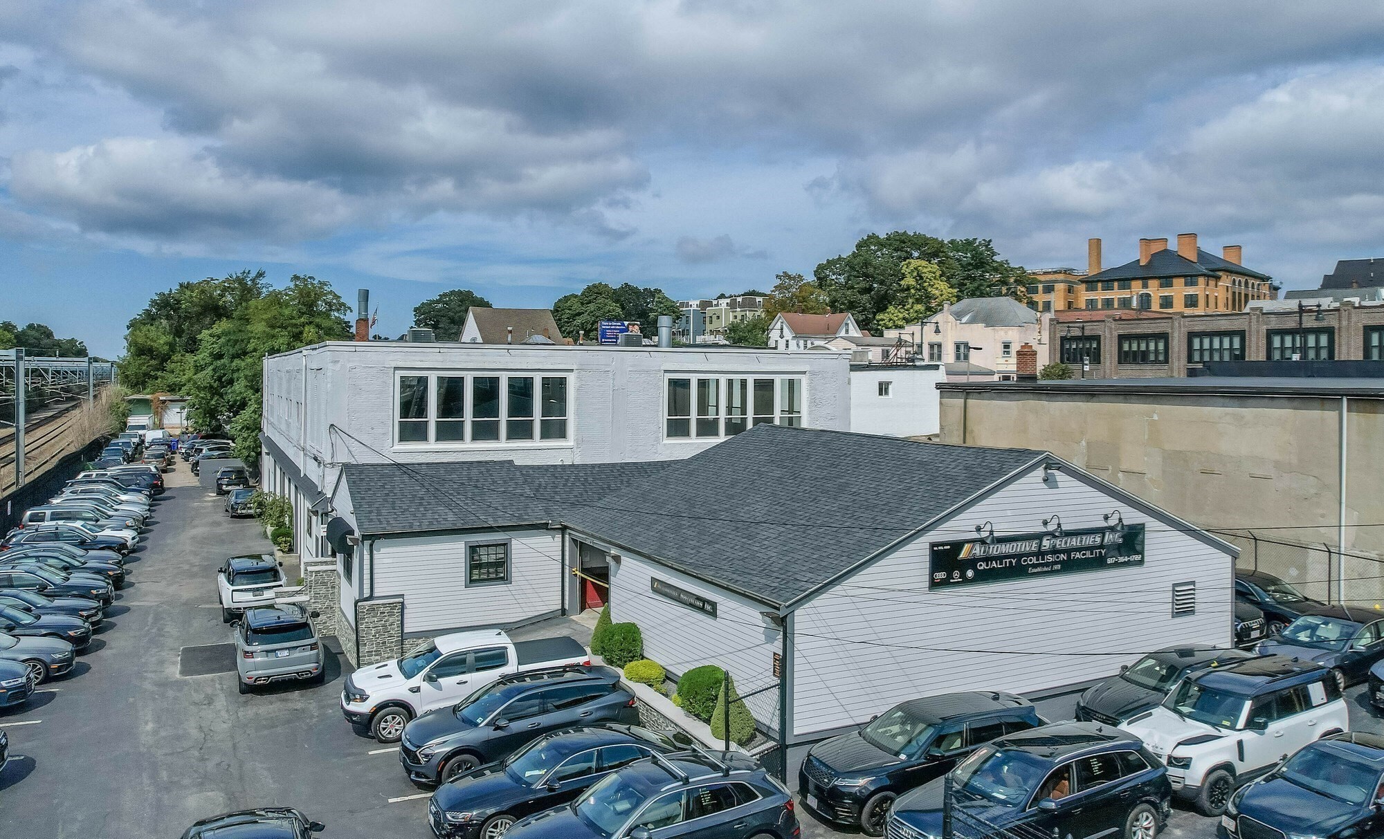 1217 Hyde Park Ave Property Photo 1