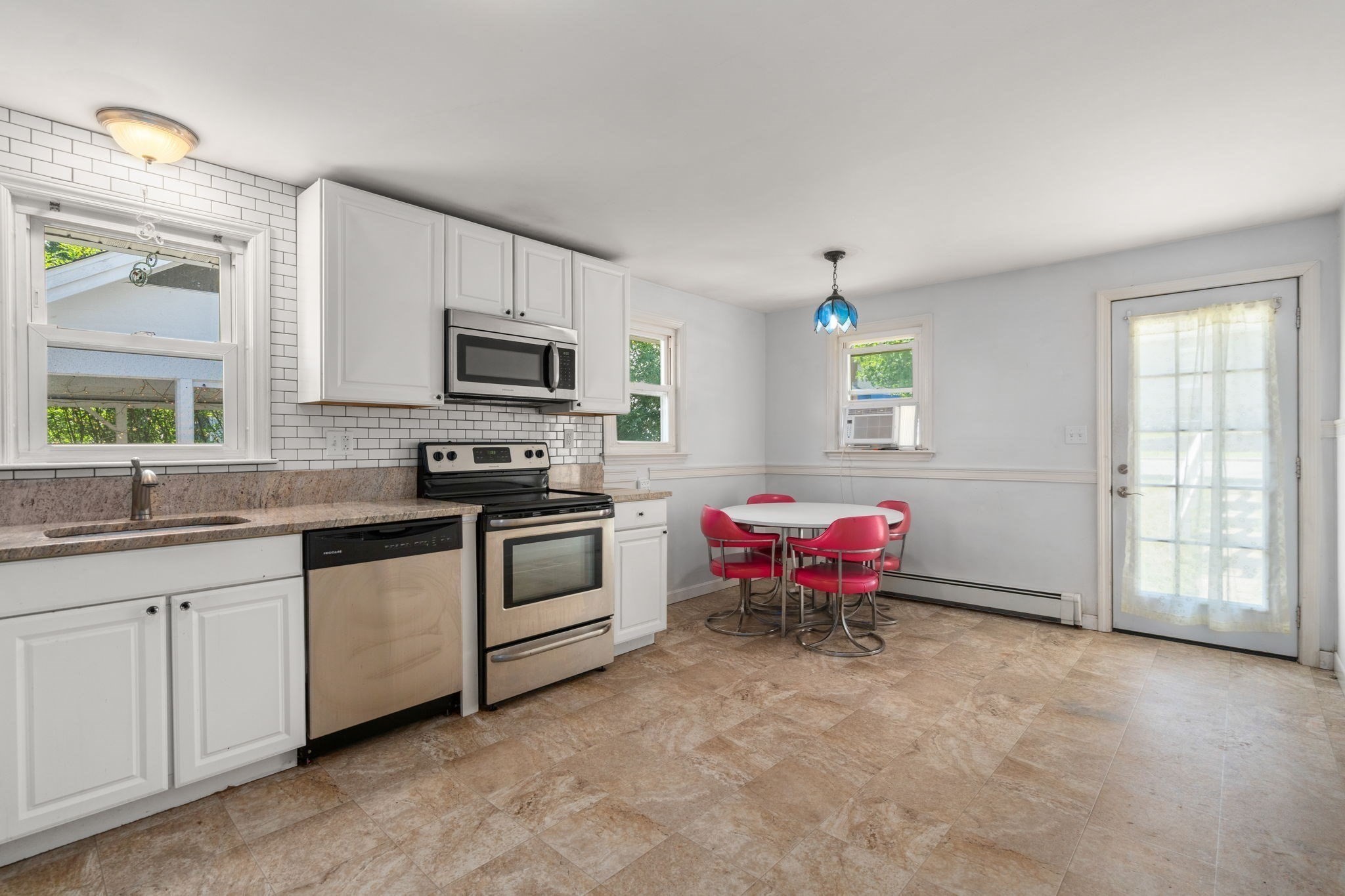 128 Clark St Property Photo 7