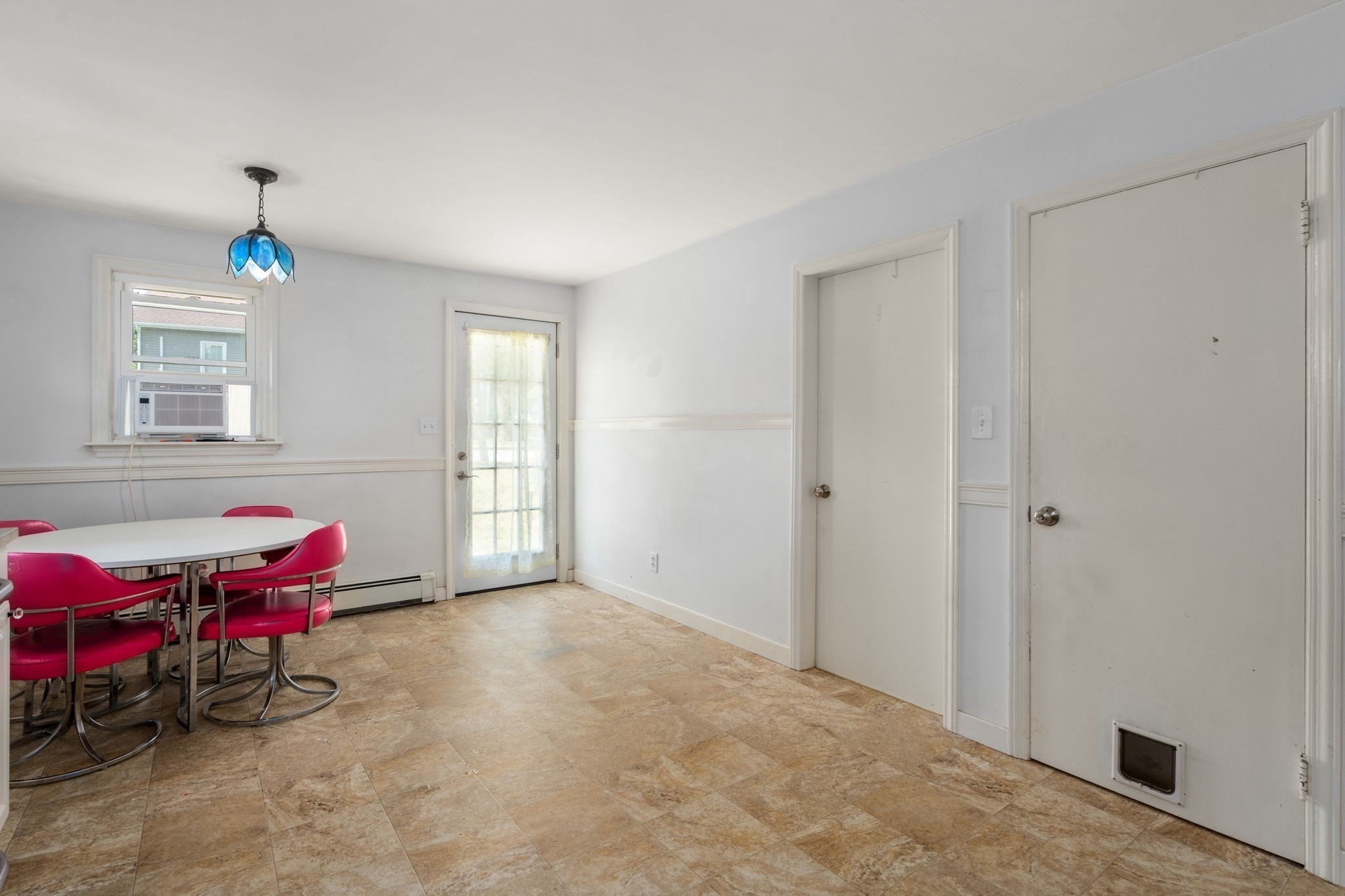 128 Clark St Property Photo 8