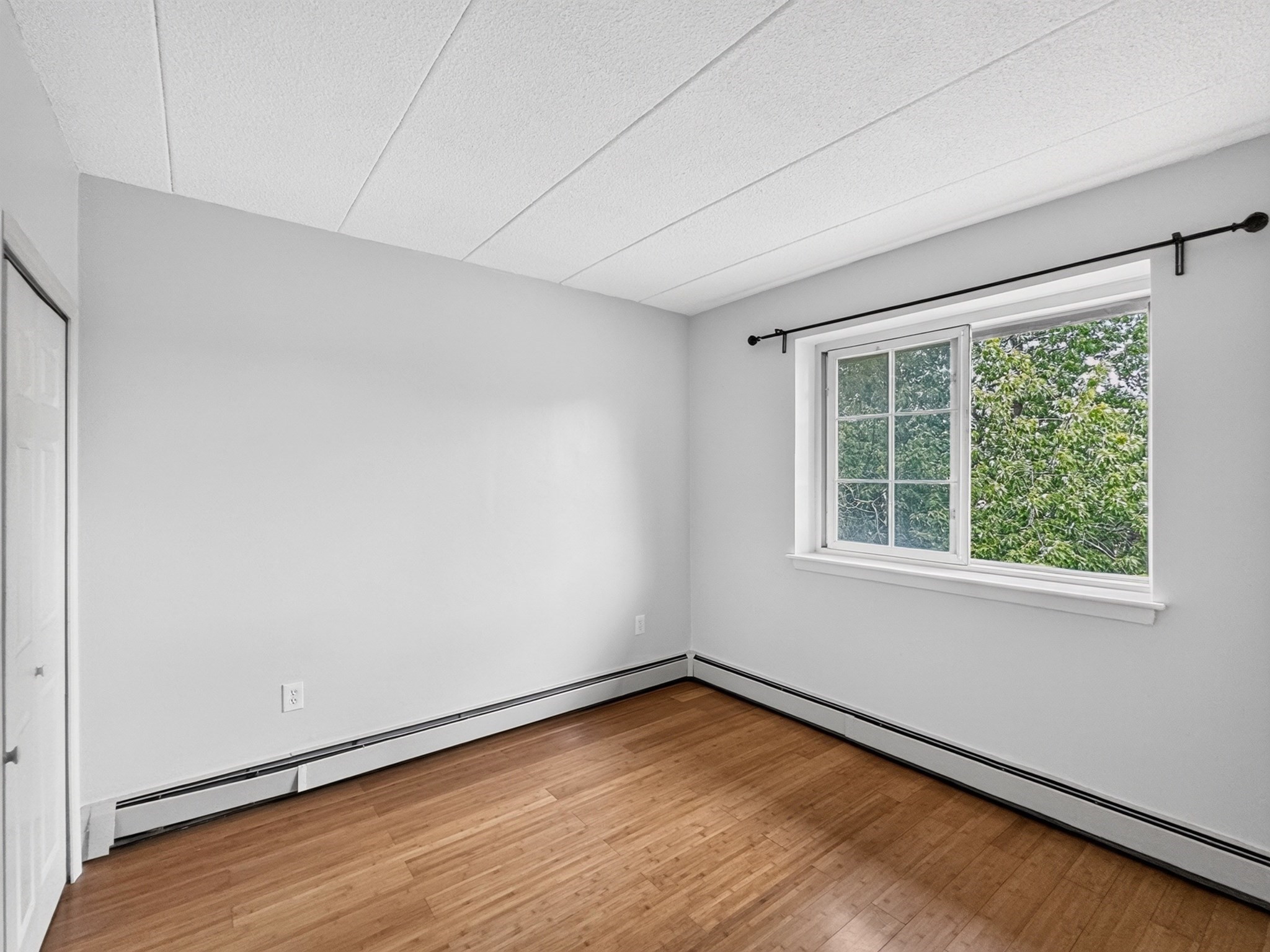 20 Skyline Dr # 11 Property Photo 12