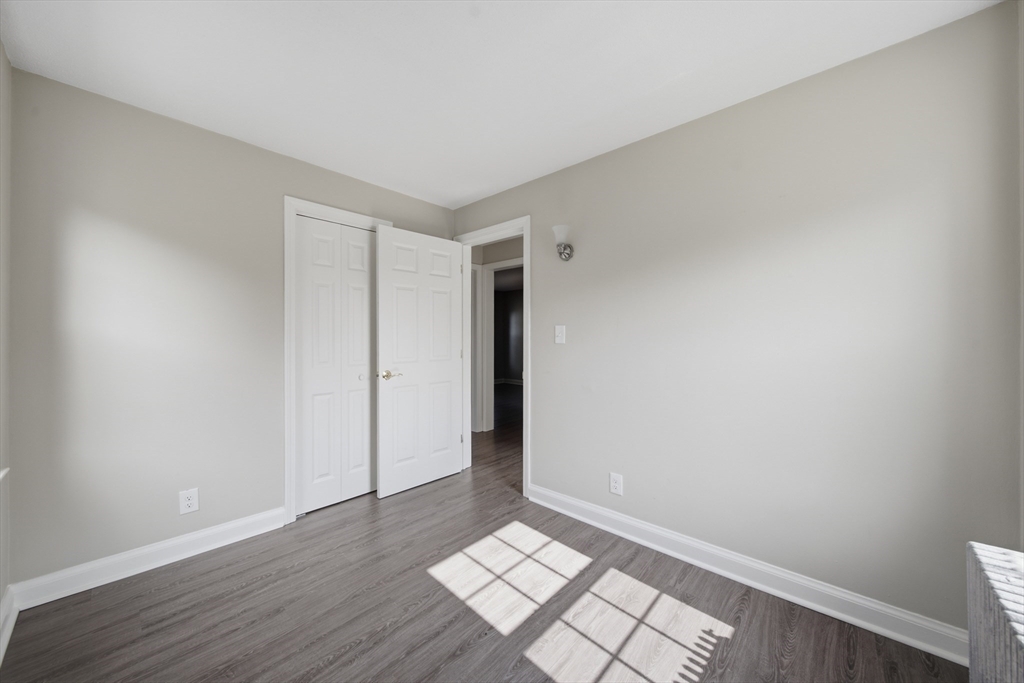 1582 Memorial Ave # 1b Property Photo 18