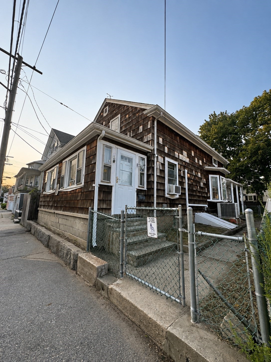 45 Durfee St Property Photo 2
