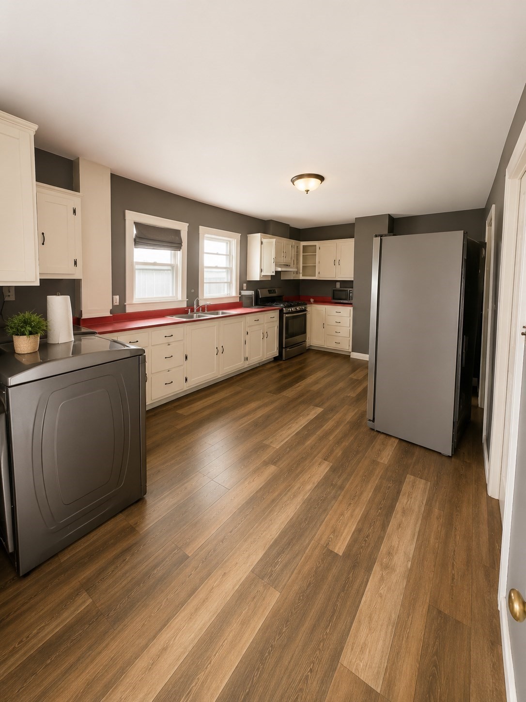 45 Durfee St Property Photo 3