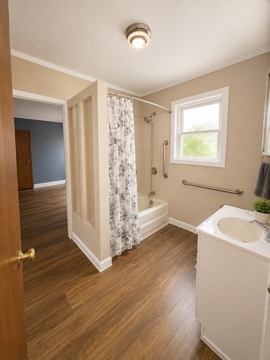 45 Durfee St Property Photo 5
