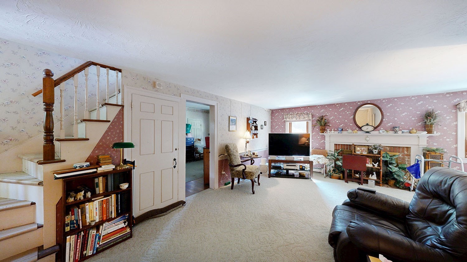 18 North Ave Property Photo 5