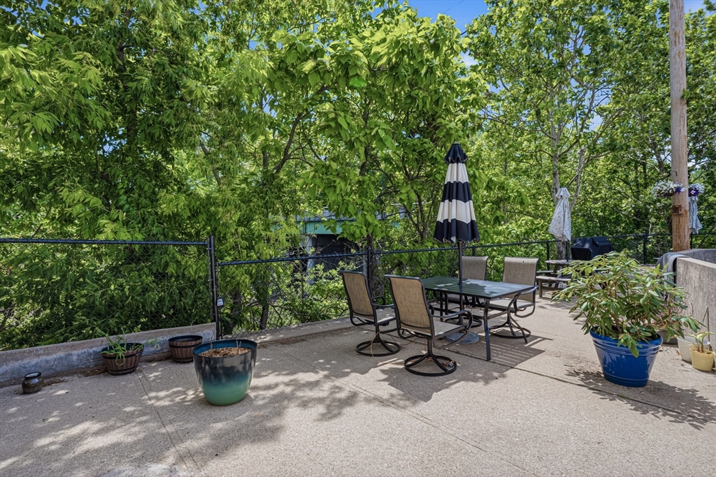 148 Bernon # 7 Property Photo 24