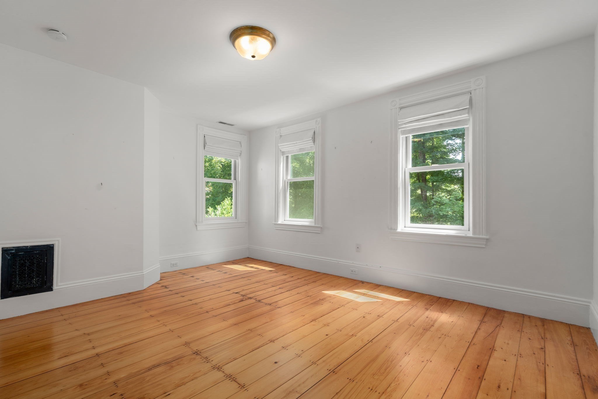 302 Concord Road Property Photo 27