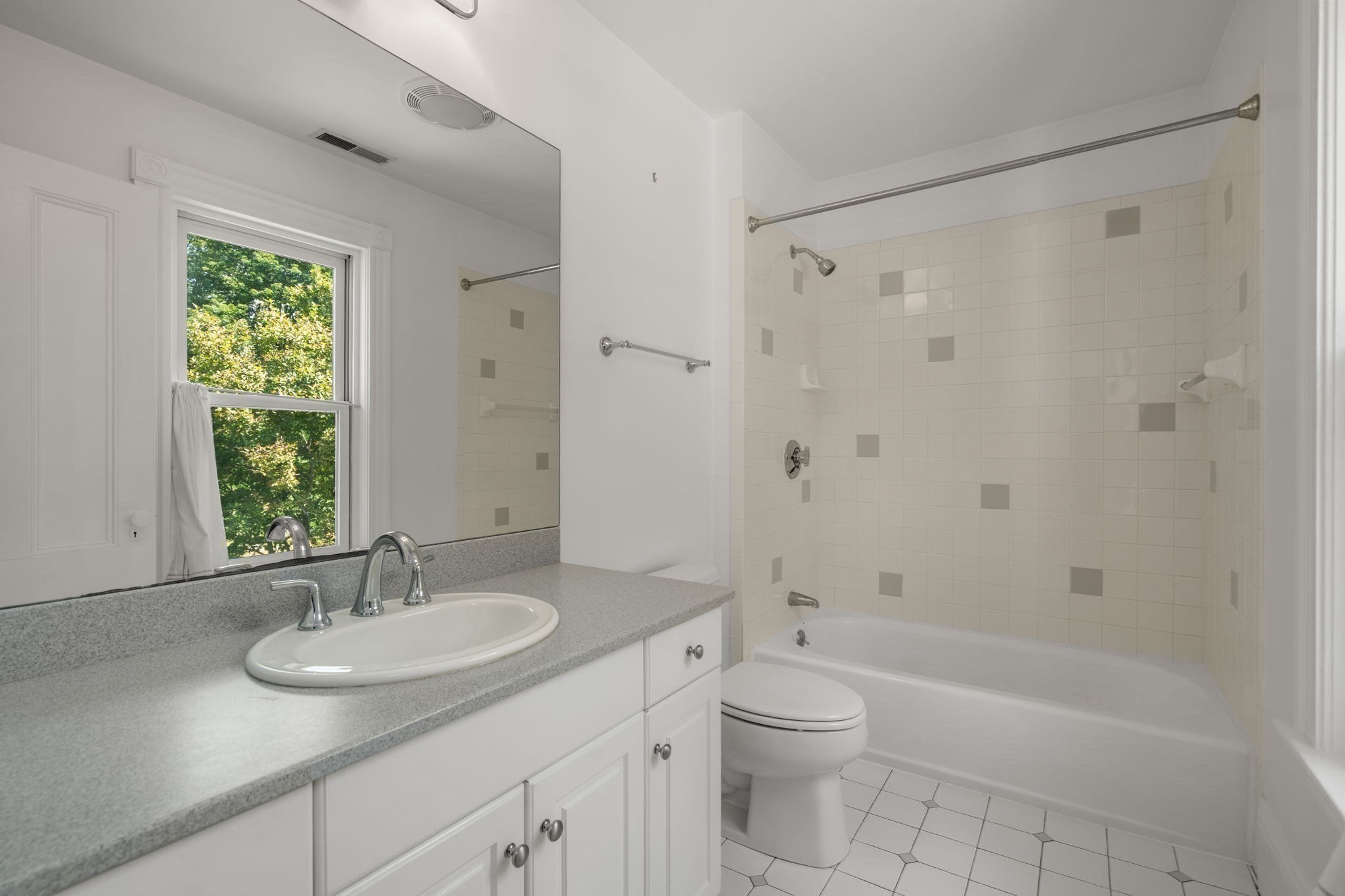 302 Concord Road Property Photo 30