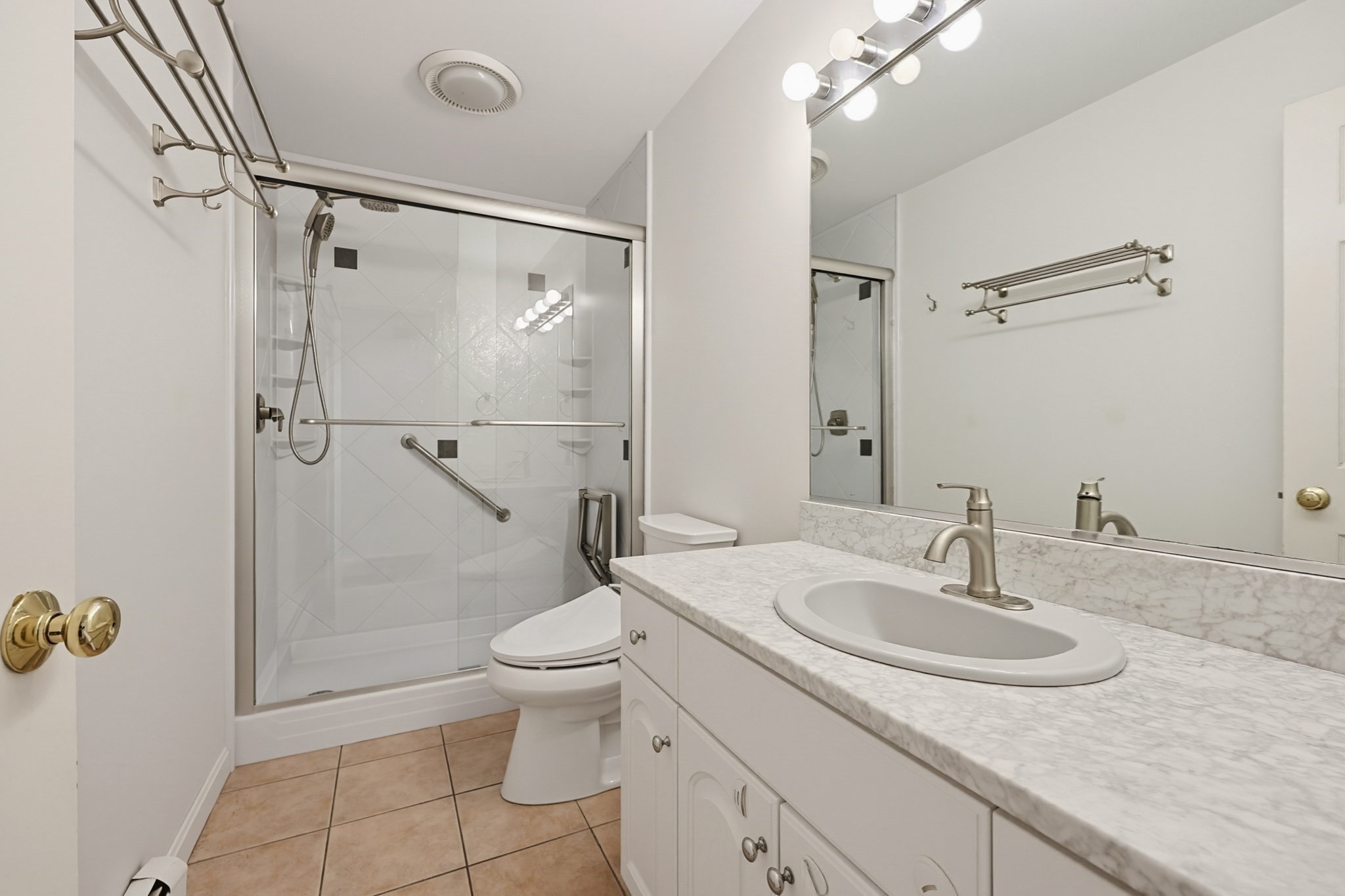 250 Palisades Cir Property Photo 17