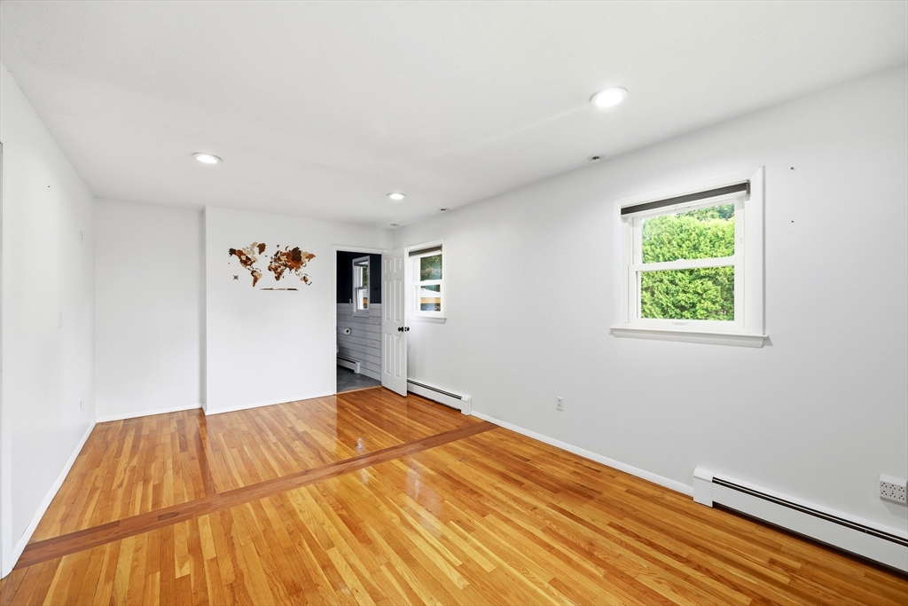277 Brainerd St Property Photo 15