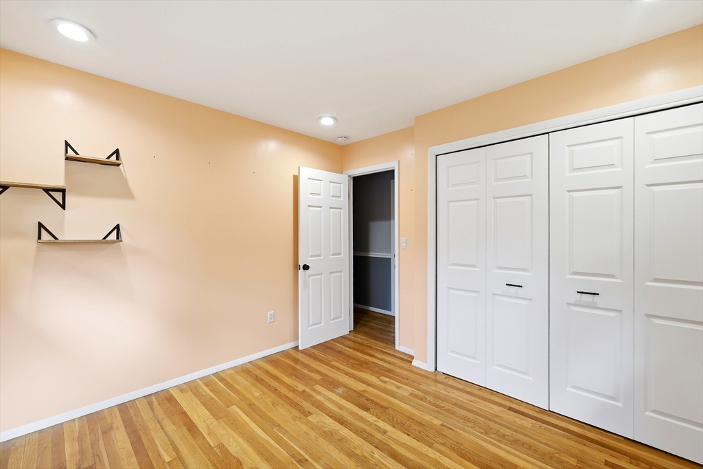 277 Brainerd St Property Photo 17
