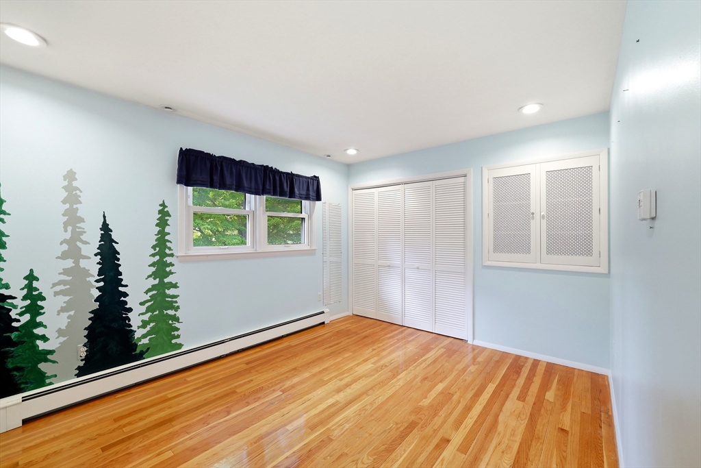 277 Brainerd St Property Photo 21