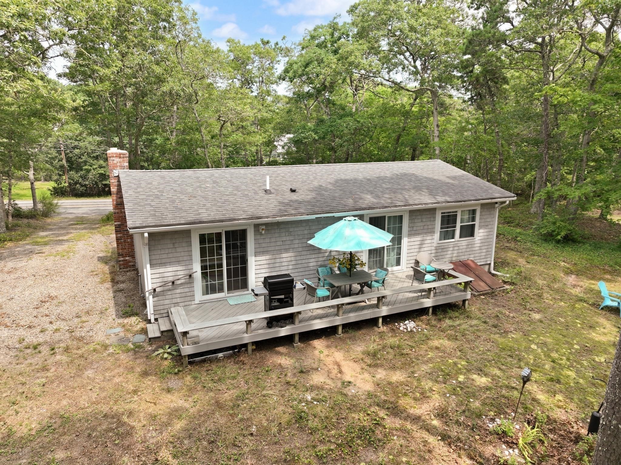438 Freemans Way Property Photo 3