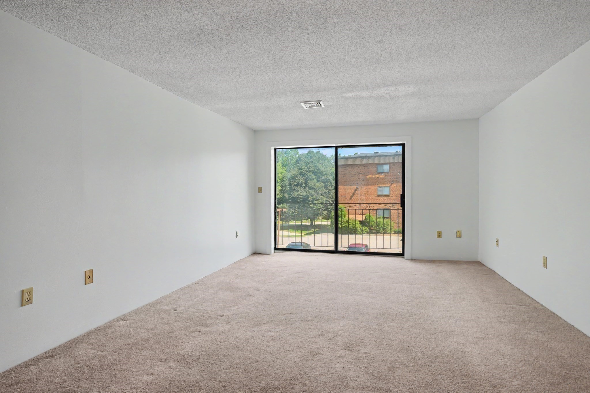 181 Littleton Rd # 211 Property Photo 11