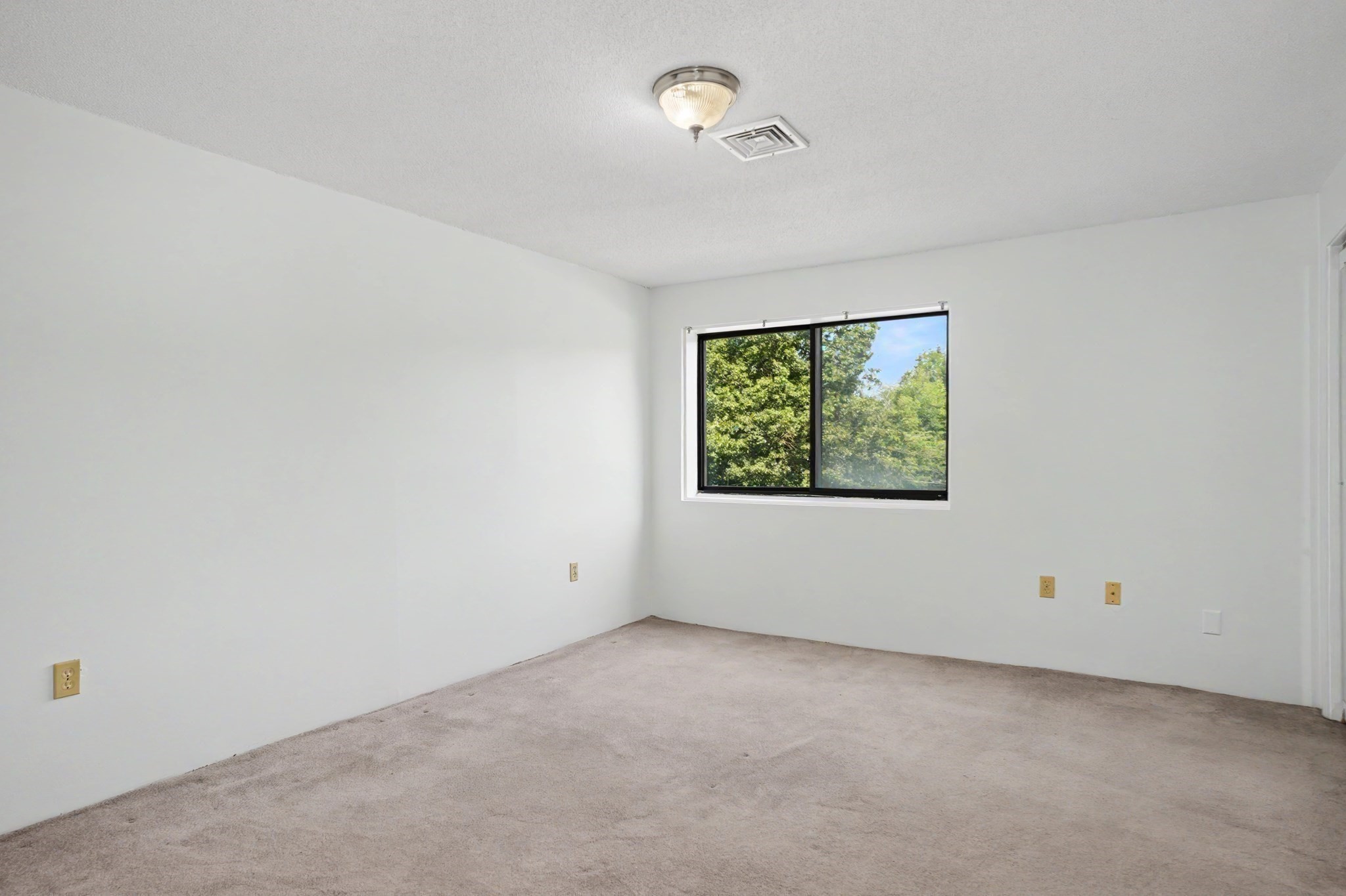 181 Littleton Rd # 211 Property Photo 16