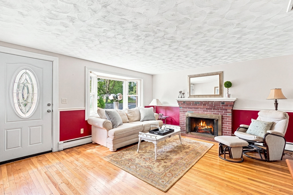 34 Roseen Road Property Photo 4