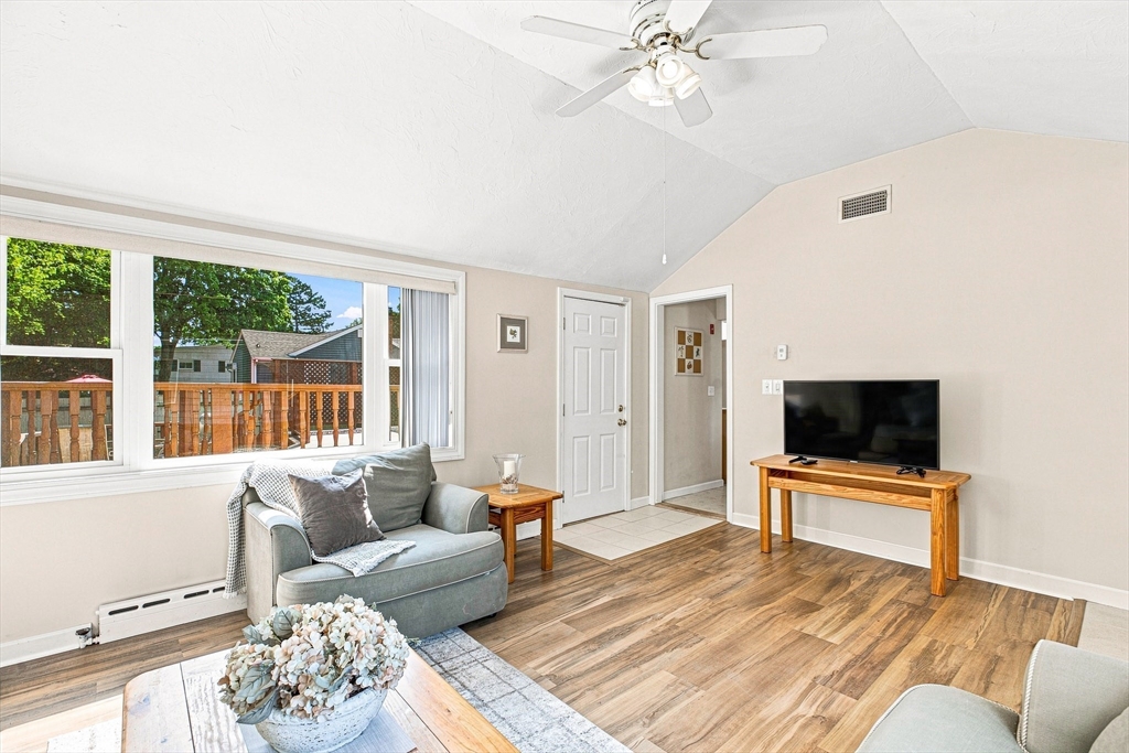 34 Roseen Road Property Photo 13