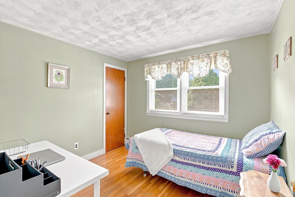 34 Roseen Road Property Photo 14
