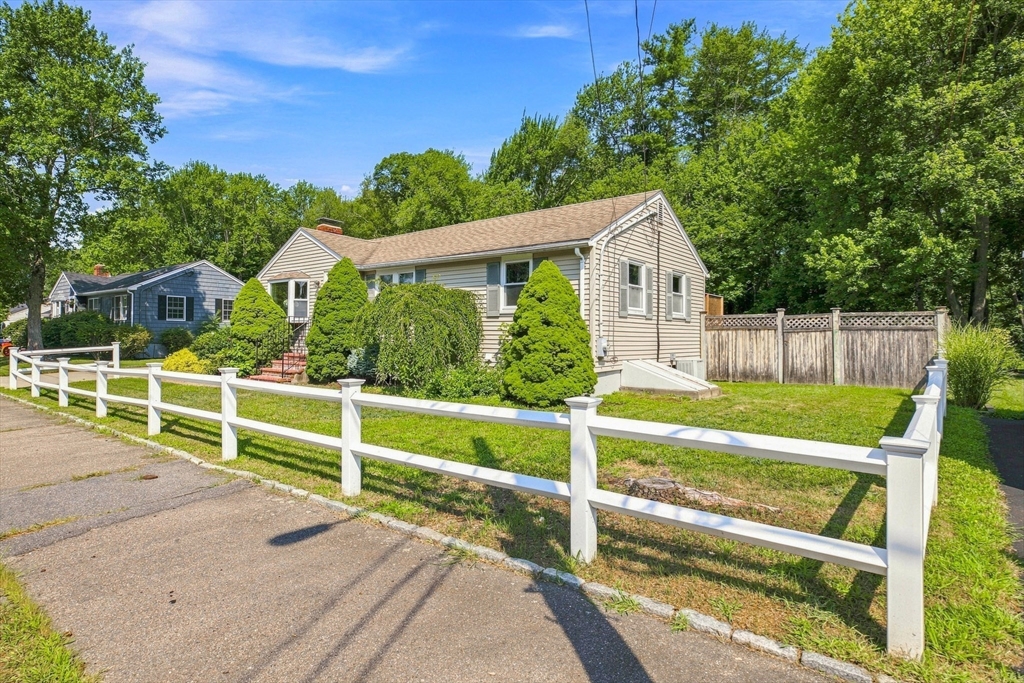 34 Roseen Road Property Photo 24