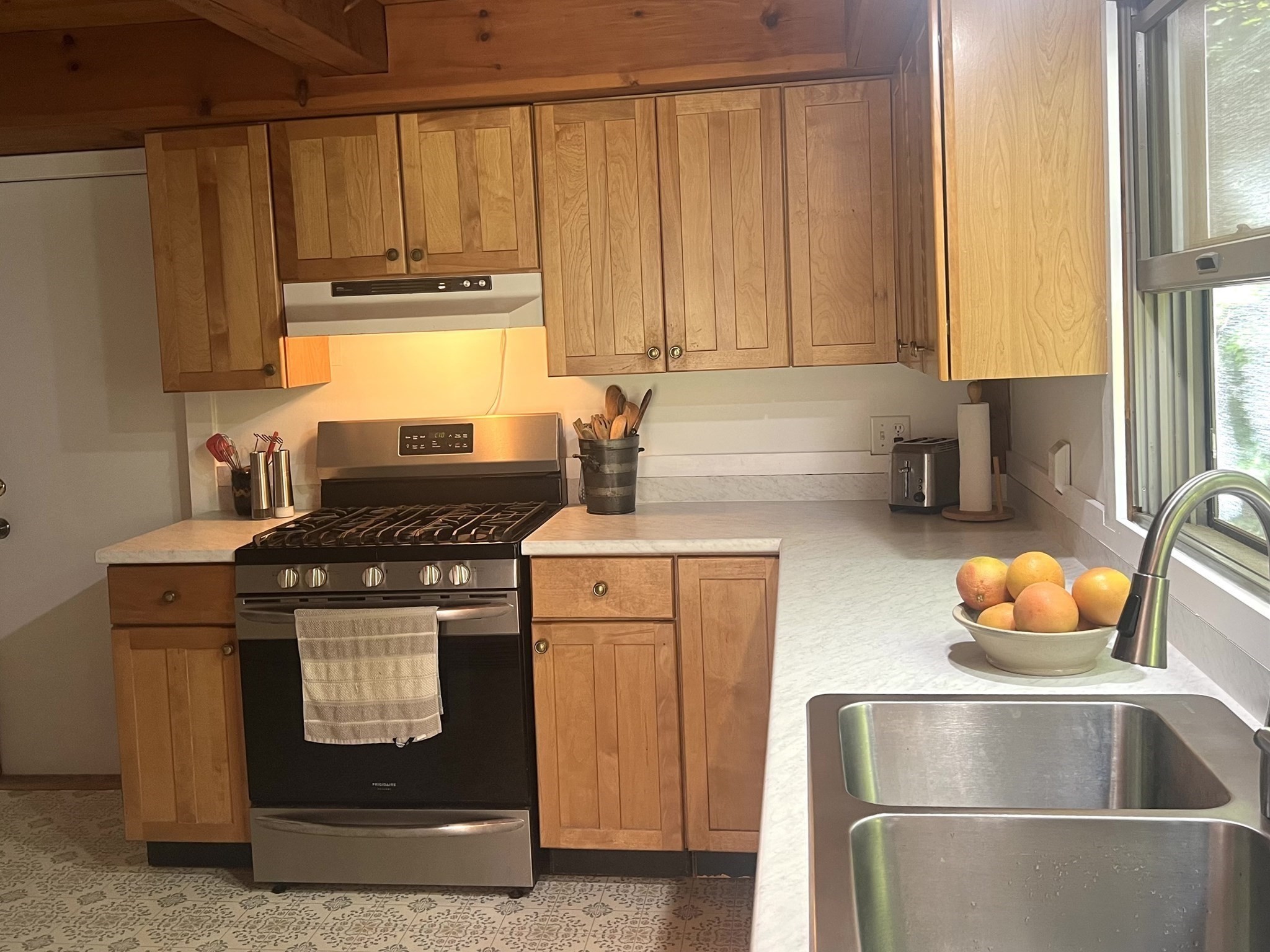 42 Captain Lathrop Drive Property Photo 10
