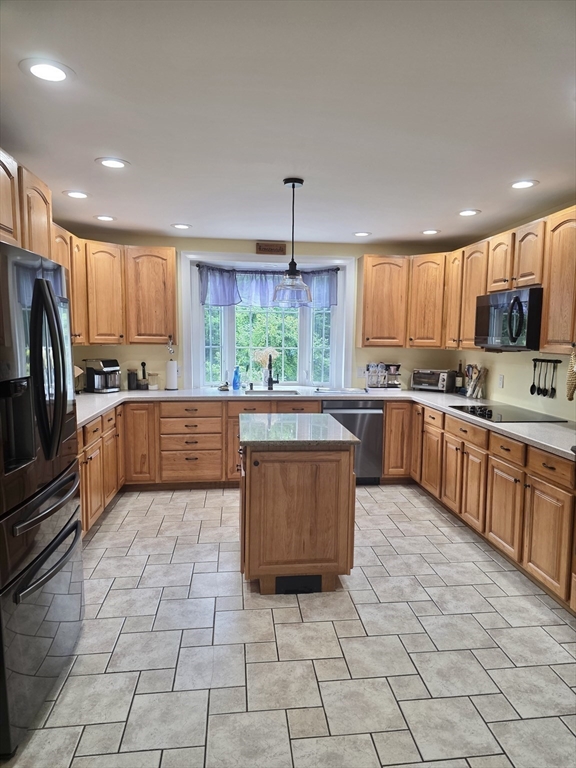 543 Jones Hill Rd Property Photo 10