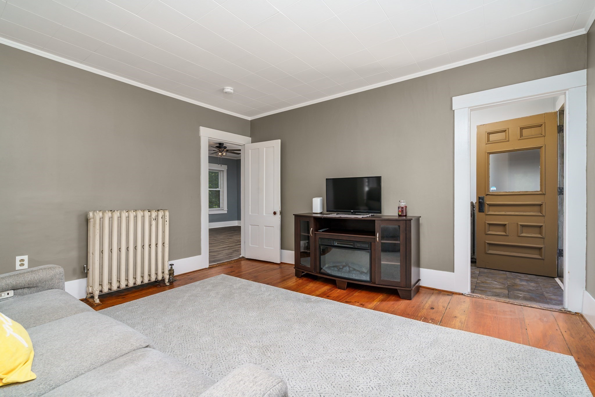 48 Main Property Photo 14