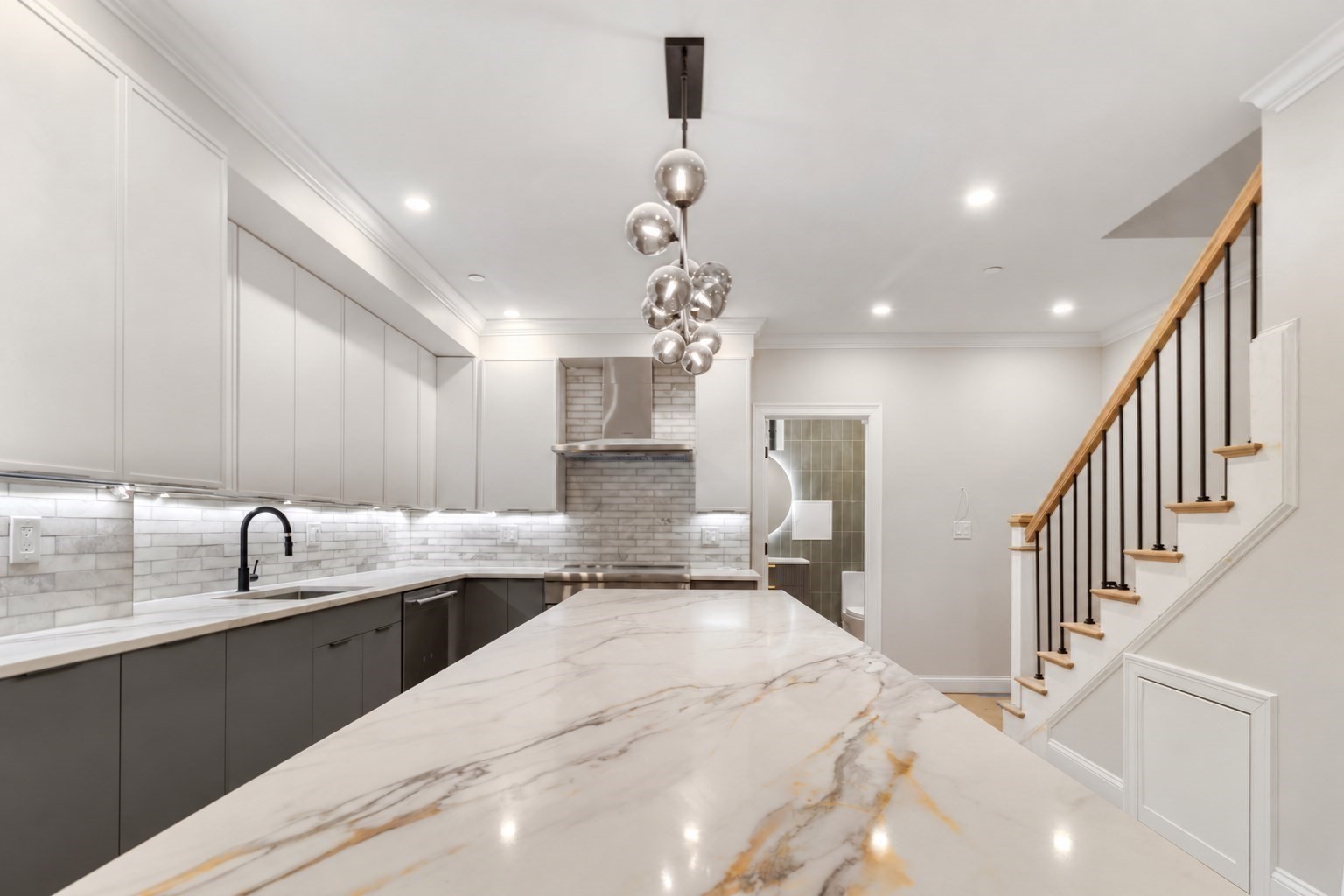 20 Shawmut St Property Photo 8