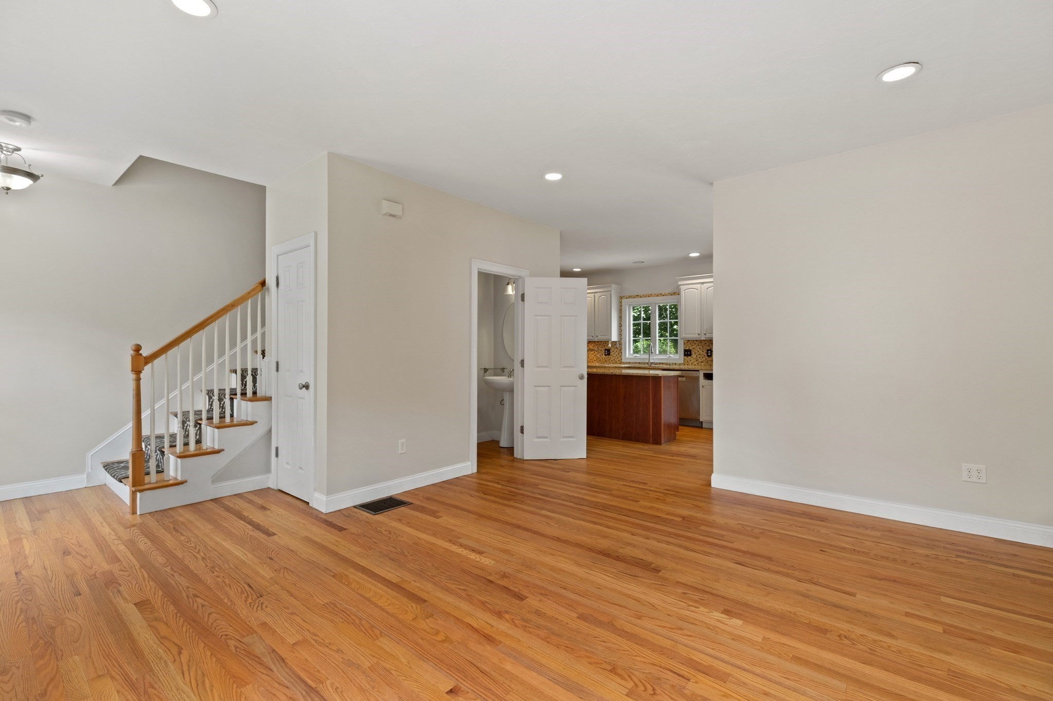 72 River St # 72 Property Photo 4