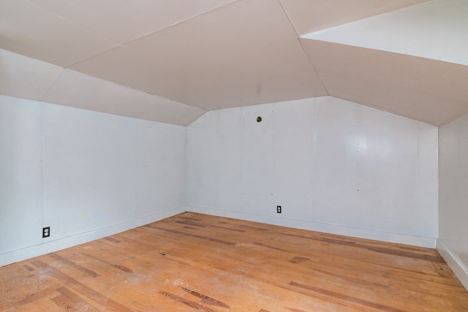 46 Walnut Street Property Photo 35