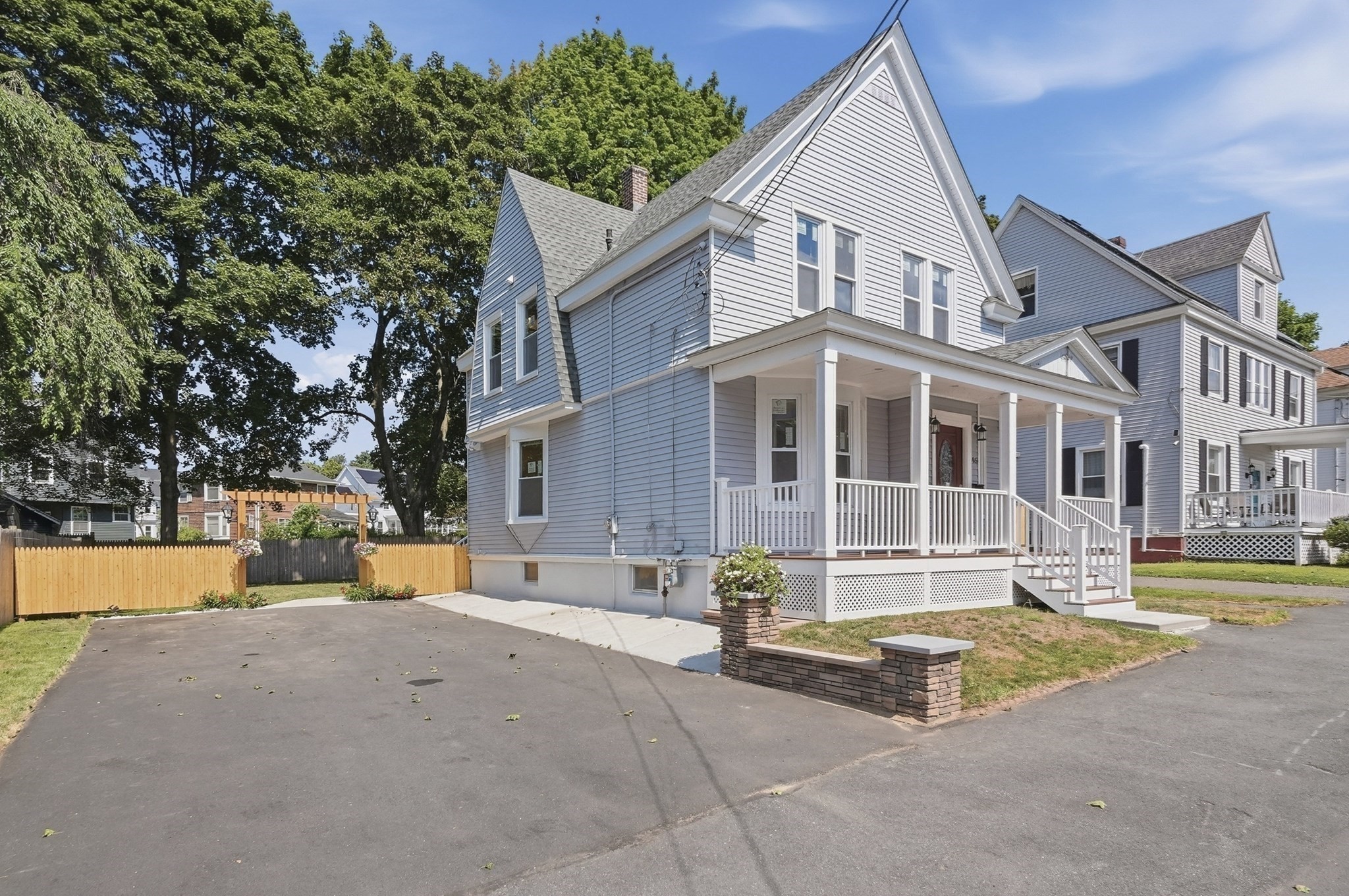 46 Sheridan St Property Photo 3