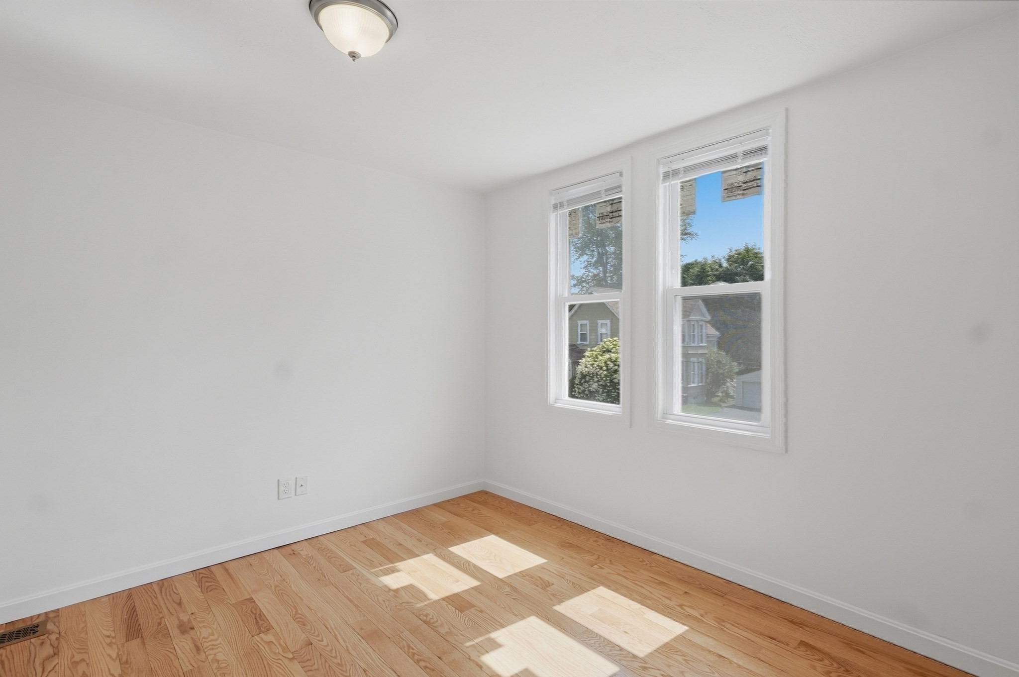 46 Sheridan St Property Photo 26