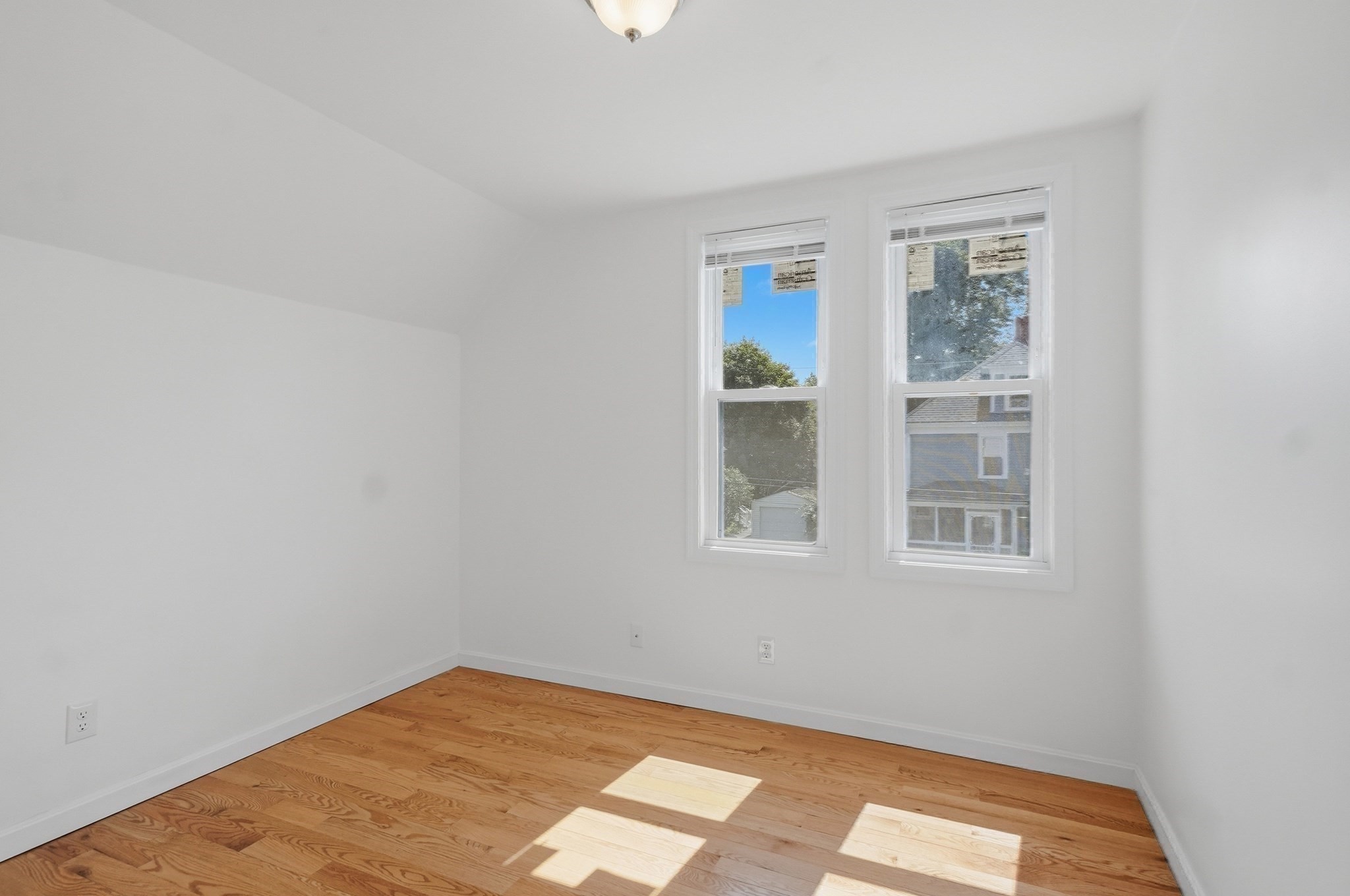46 Sheridan St Property Photo 27