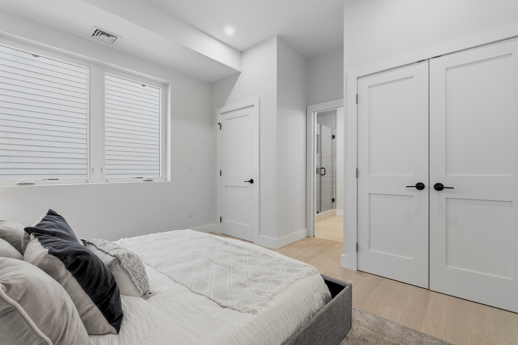 28 Swan Ave. # 1 Property Photo 15