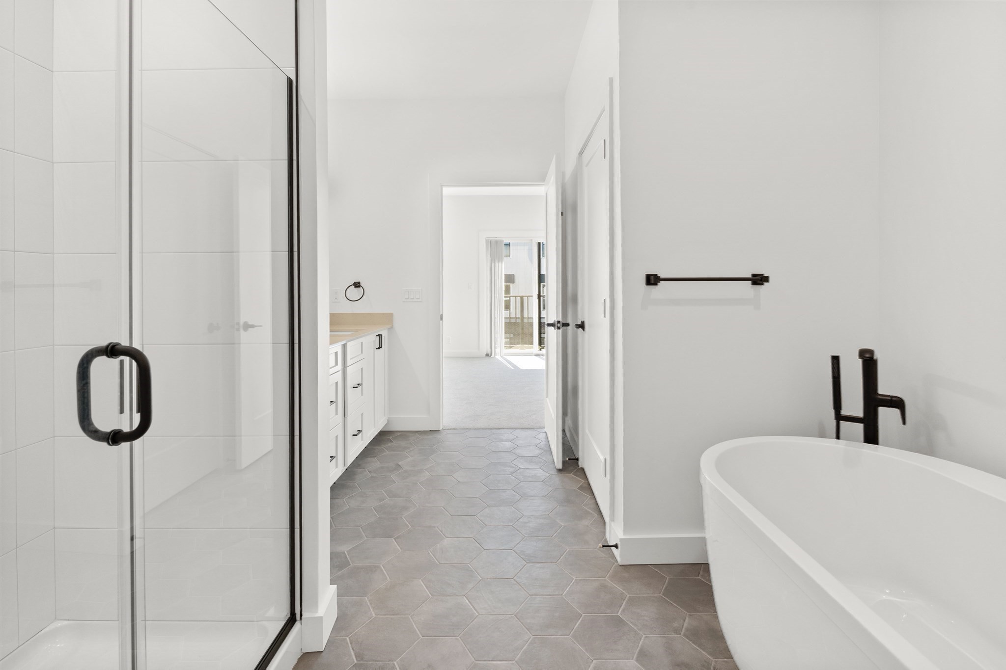 635 Main Street # 3 Property Photo 10
