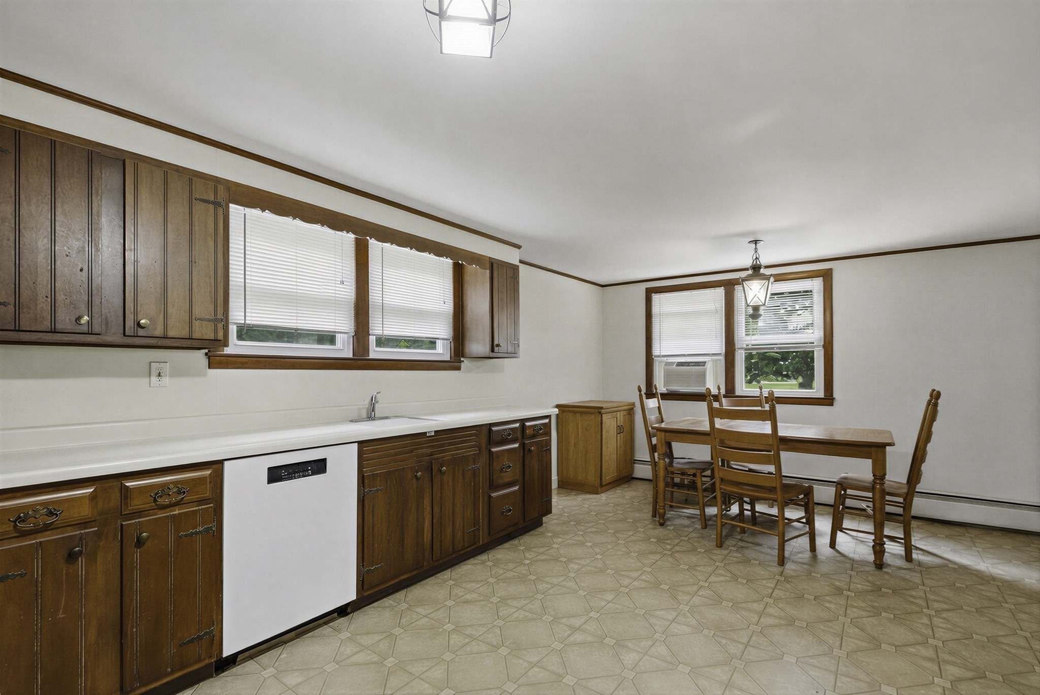 90 Glenview Property Photo 10