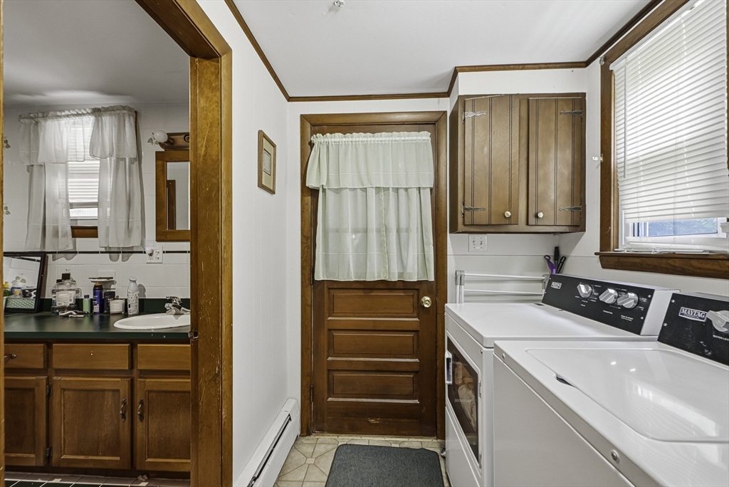 90 Glenview Property Photo 12