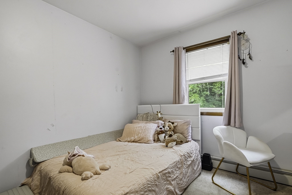 90 Glenview Property Photo 15
