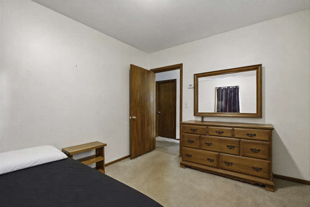 90 Glenview Property Photo 17